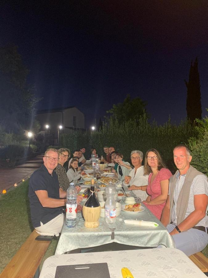 Casa Vacanze "Casale Al Pino" Riparbella Buitenkant foto