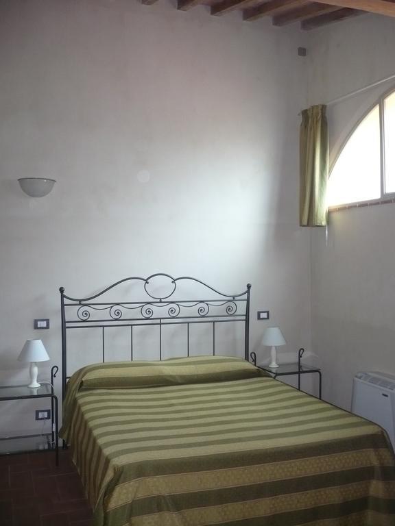 Casa Vacanze "Casale Al Pino" Riparbella Buitenkant foto