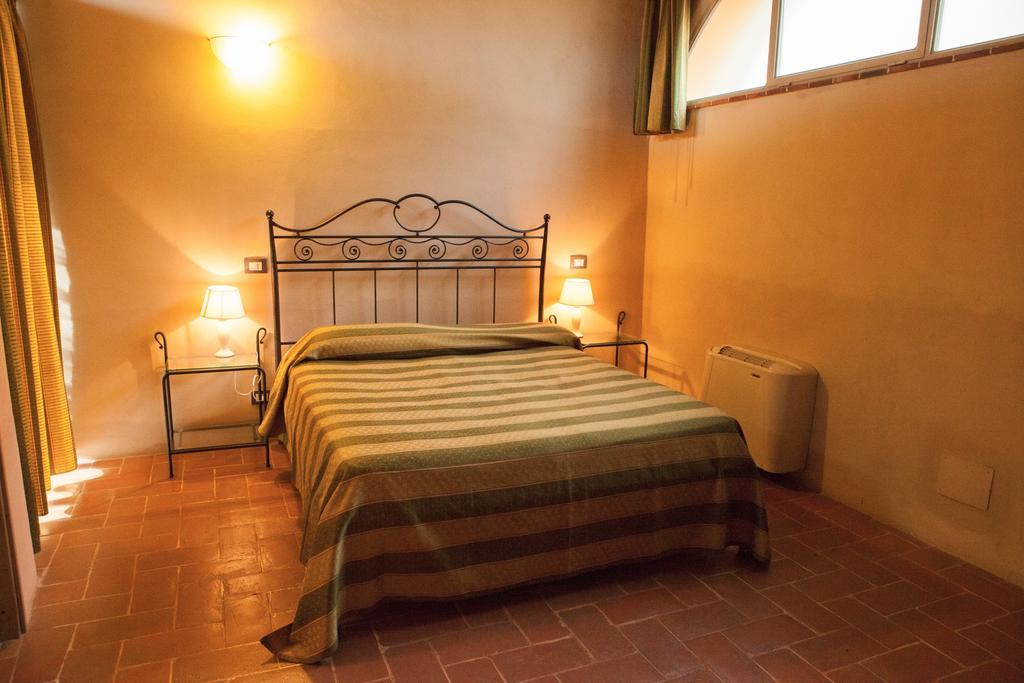 Casa Vacanze "Casale Al Pino" Riparbella Buitenkant foto