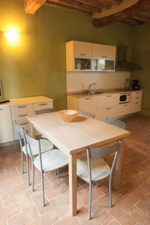 Casa Vacanze "Casale Al Pino" Riparbella Buitenkant foto