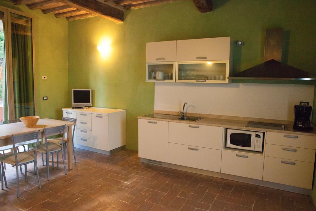 Casa Vacanze "Casale Al Pino" Riparbella Buitenkant foto