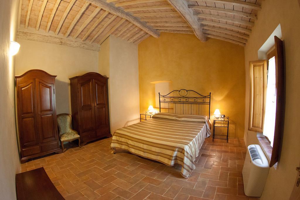 Casa Vacanze "Casale Al Pino" Riparbella Kamer foto
