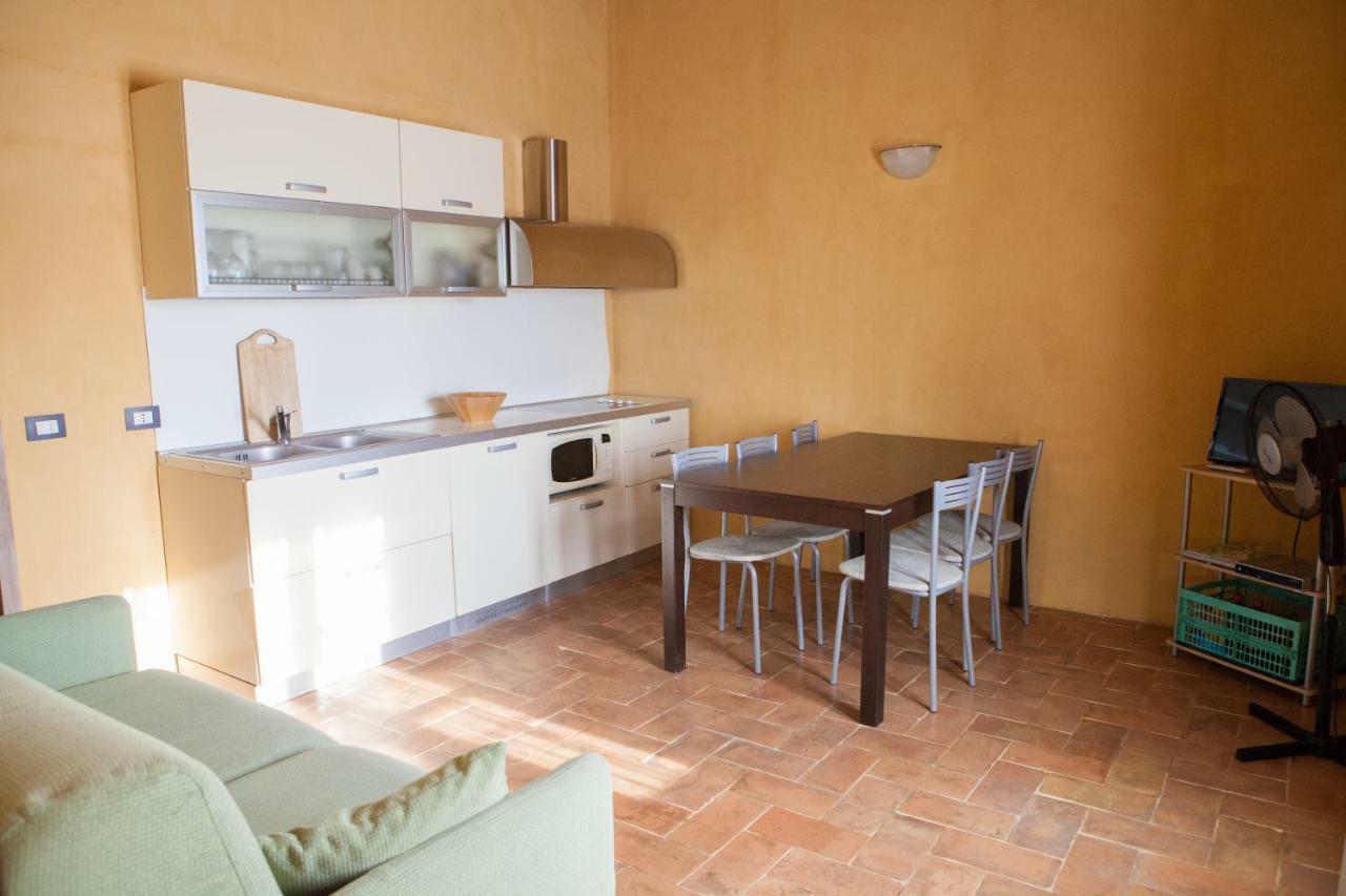 Casa Vacanze "Casale Al Pino" Riparbella Buitenkant foto
